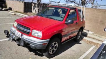 Research 2001
                  Chevrolet Tracker pictures, prices and reviews
